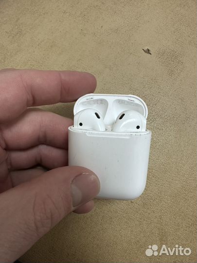 Apple airpods 1