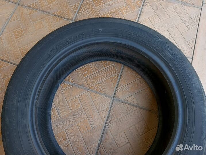 Yokohama dB Decibel E70 215/55 R17