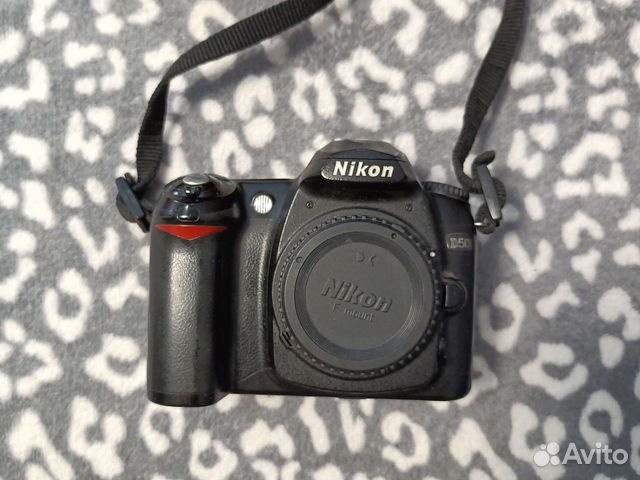 Зеркальный фотоаппарат Nikon