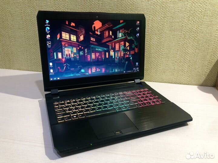 Clevo (Core i7-6700HQ +8GB +SSD240 +отличныйакб)