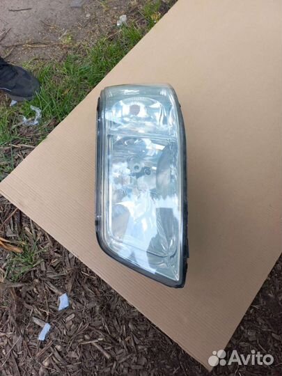 Фары на volkswagen transporter T5