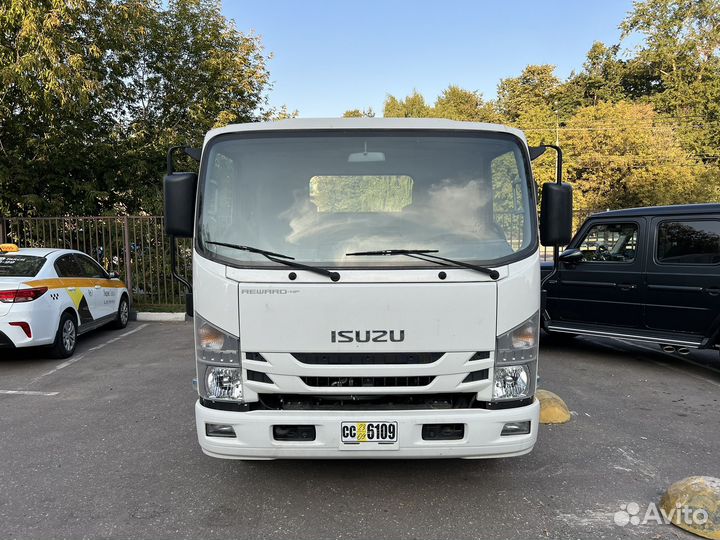 Isuzu NPR, 2022