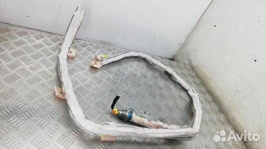 Шторка безопасности skoda yeti 1 (2SV02S402)