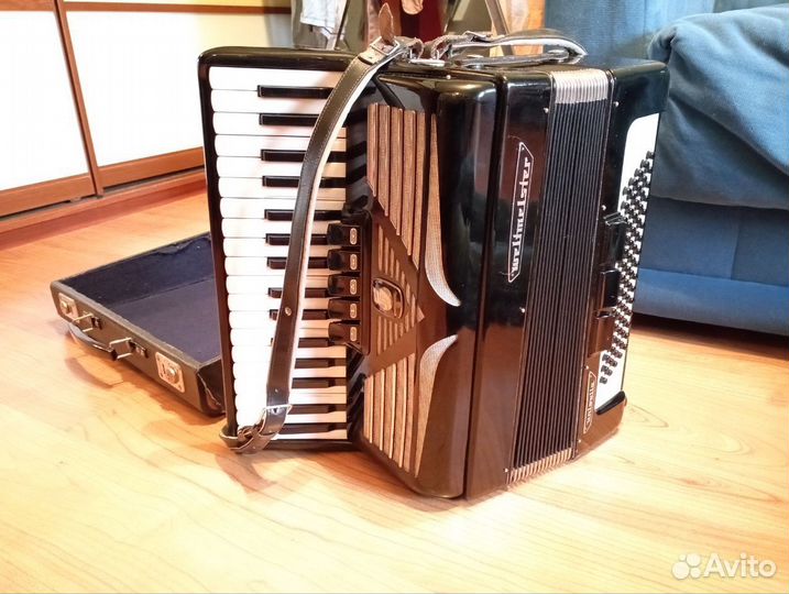 Аккордеон weltmeister unistella