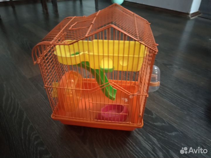 Клетки, вместе с домиками, горками, поилками