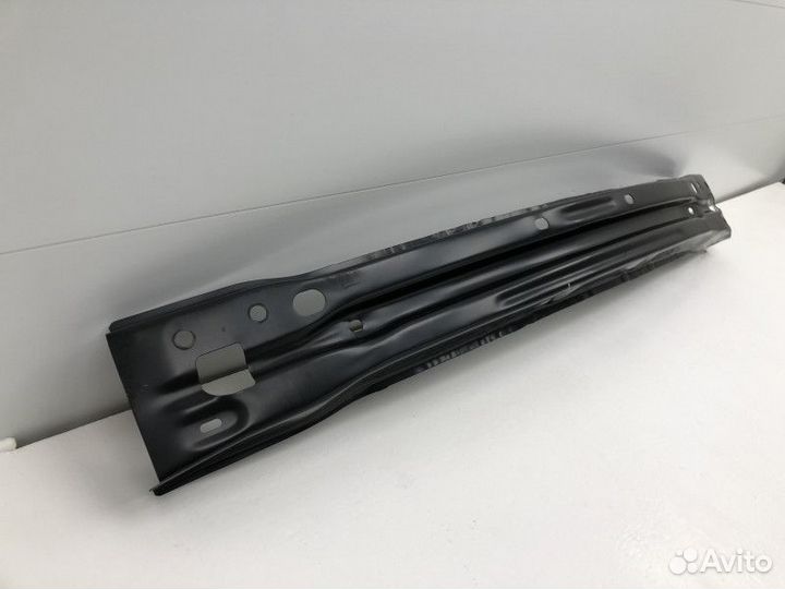 Усилитель переднего бампера Toyota Camry V70