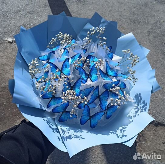 Букет из бабочек с гипсофилами