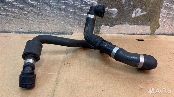 Патрубок системы охлаждения Mercedes-Benz Glc W253