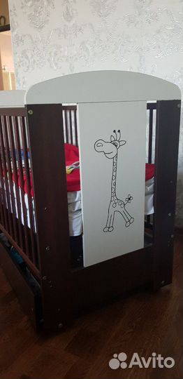 Кровать с маятником и ящиком, продаётся с матрасом