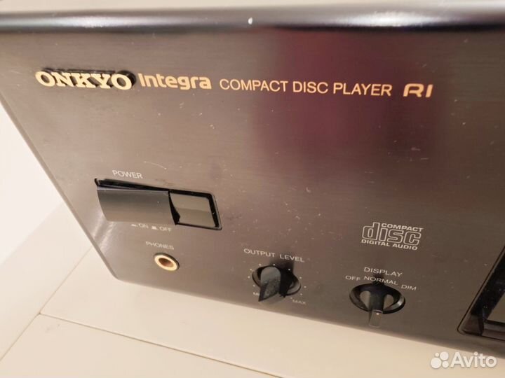 CD-проигрыватель Onkyo DX-6850 Integra R1