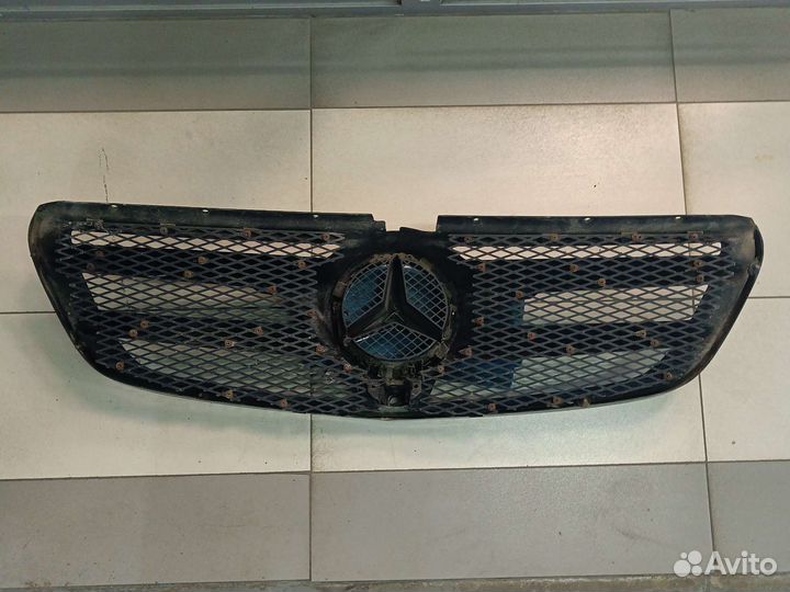 Решетка радиатора Mercedes 447 Vito Viano