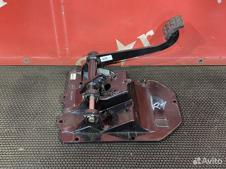 Блок педалей Renault T