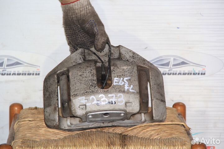 Суппорт перед лево c BMW 7-Series E65 N62B40