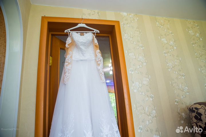 Свадебное платье