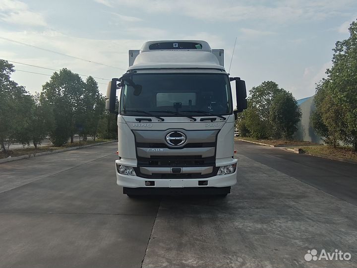 Hino 700 (Profia), 2024