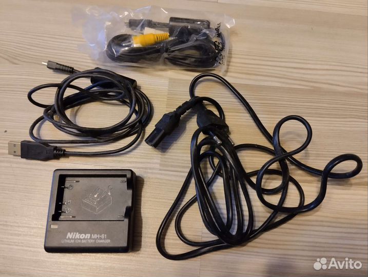 Компактный фотоаппарат мыльница Nikon