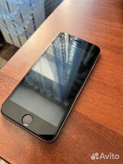 iPhone 6S, 64 ГБ