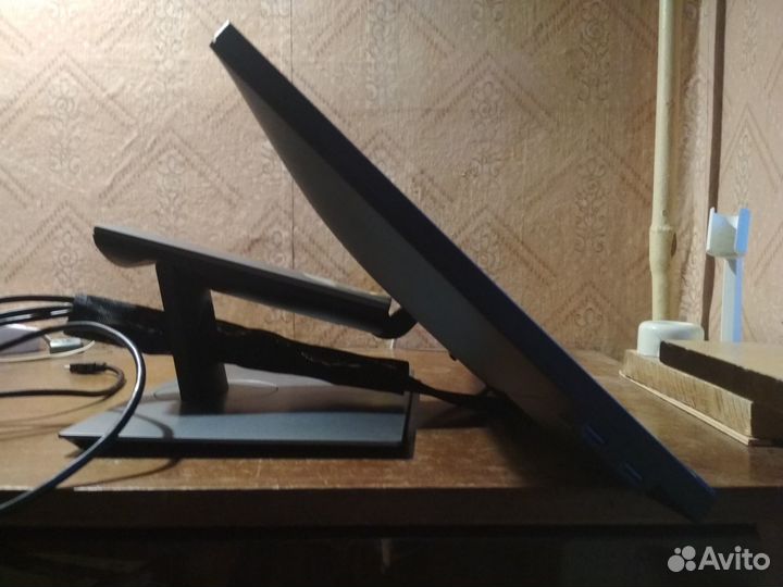 Сенсорный 23.8