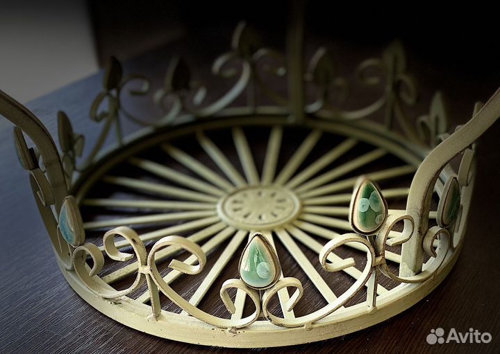 Подставка для цветов металлическая