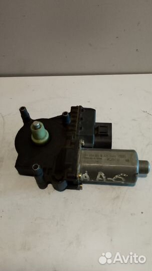 Моторчик стеклоподъемника Audi A6