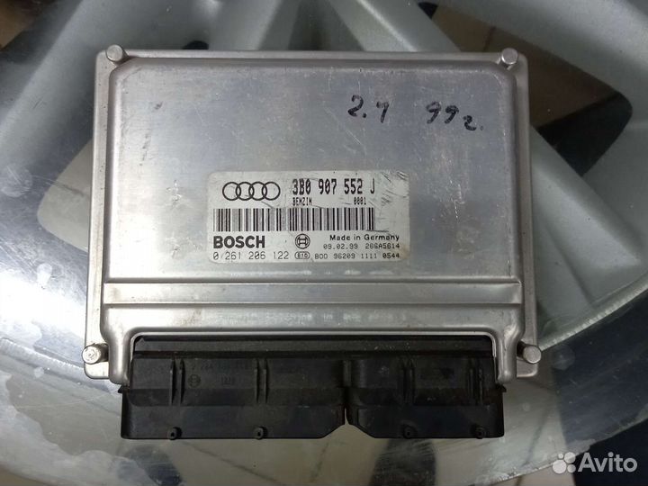 Блок управления двигателем Audi 2.4 V6