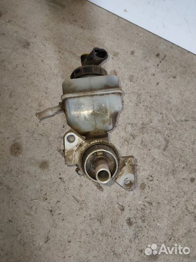 Главный тормозной цилиндр Renault Logan 2005-2014