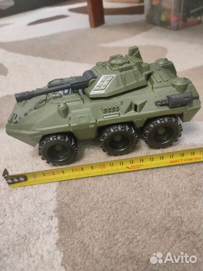 Танк игрушка