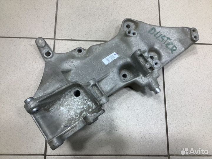 Кронштейн генератора Renault Duster F4R 2010-2021