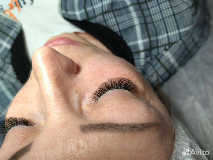 Наращивание ресничек