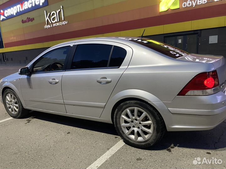 Opel Astra 1.8 AT, 2008, 200 000 км