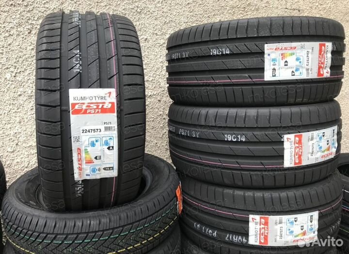 Kumho Ecsta PS71 265/40 R22