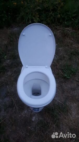 Унитаз новый