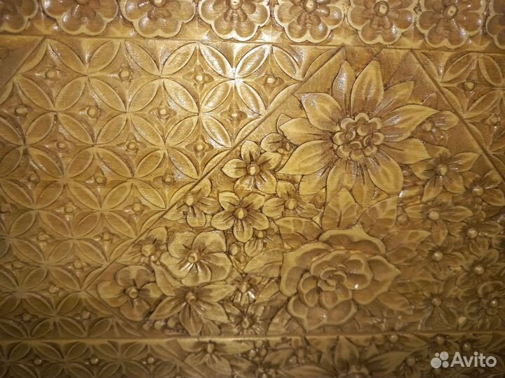 Деревянный сундук ручной работы