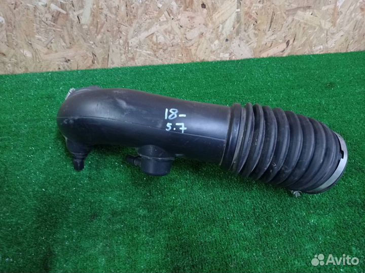 Dodge RAM 2019- патрубок воздушного фильтра