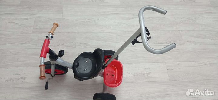Трехколесный велосипед