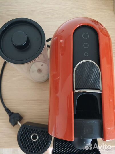 Кофемашина delonghi капсульная