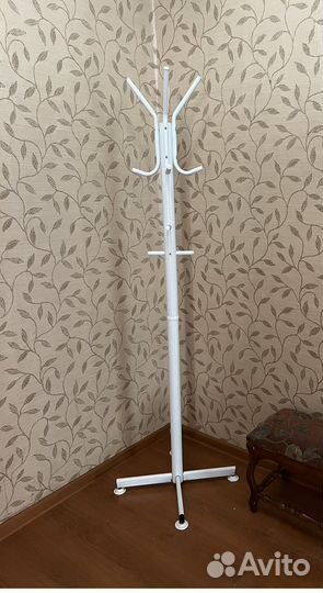 Вешалка для одежды напольная