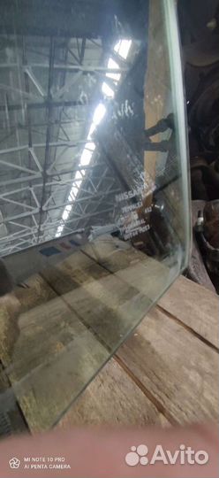 Стекло передней левой двери Nissan Primera P11