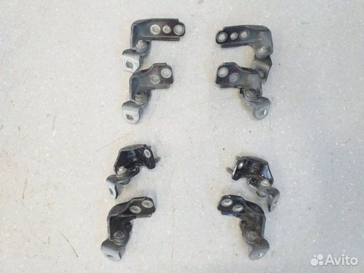 Петля двери Ford Eco Sport 1.6 2014-2018