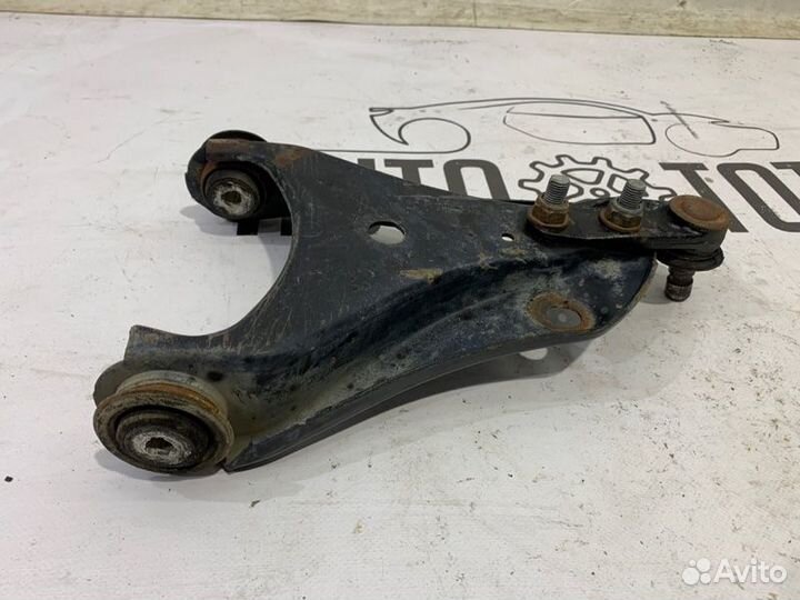 Рычаг подвески передний левый Renault Symbol 2