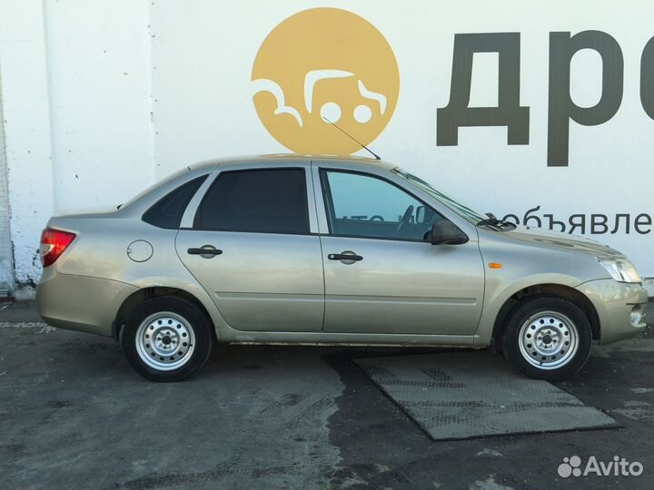 LADA Granta 1.6 МТ, 2013, 160 000 км