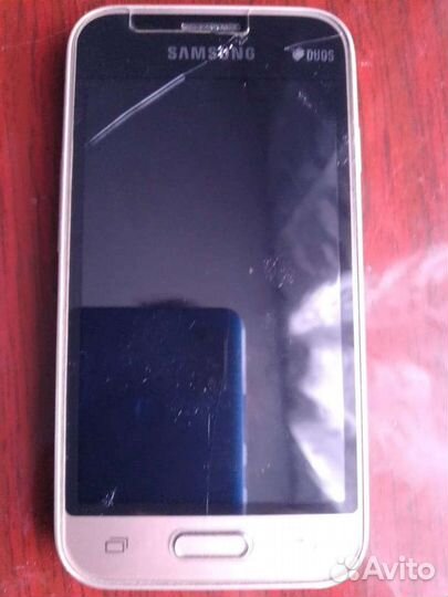 Телефон Samsung J1 mini
