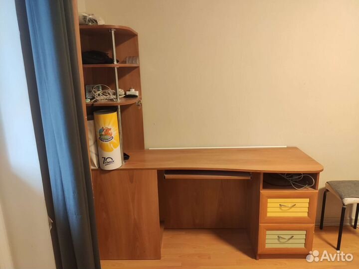 Компьютерный стол