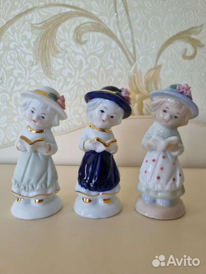 Статуэтка дама с книгой, штучно или комплектом