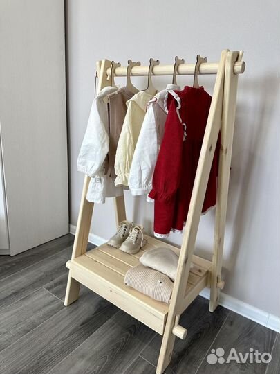 Вешалка для одежды напольная деревянная детская
