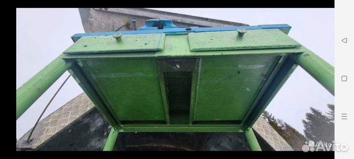 Верстак с тисками