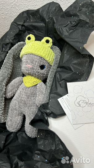 Зайка в шапочке