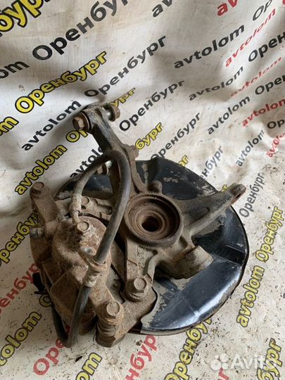 Кулак поворотный передний правый Honda Civic 8