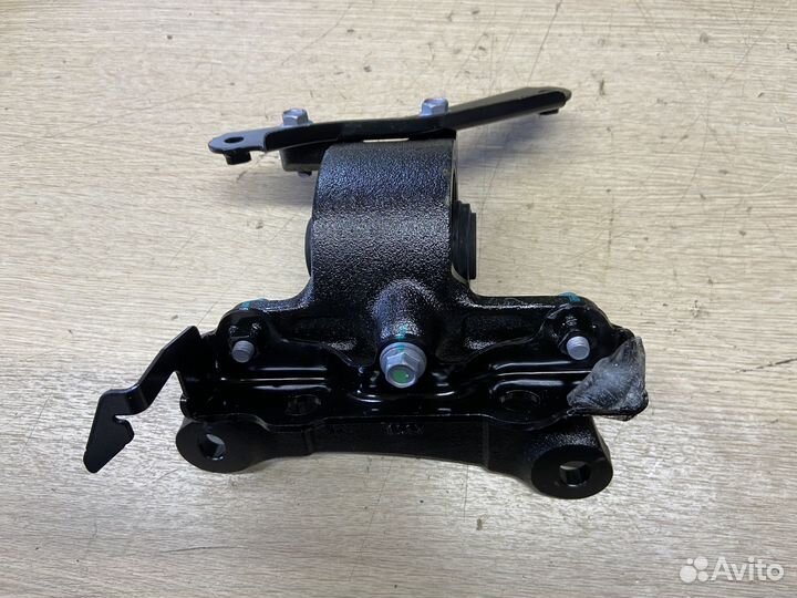 Опора двигателя левая Toyota Camry 75 2.0