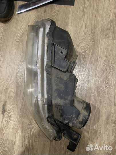 Suzuki grand vitara фара левая